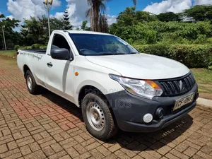 Mitsubishi L200 2015 White
