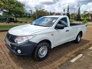 Mitsubishi L200 2015 White