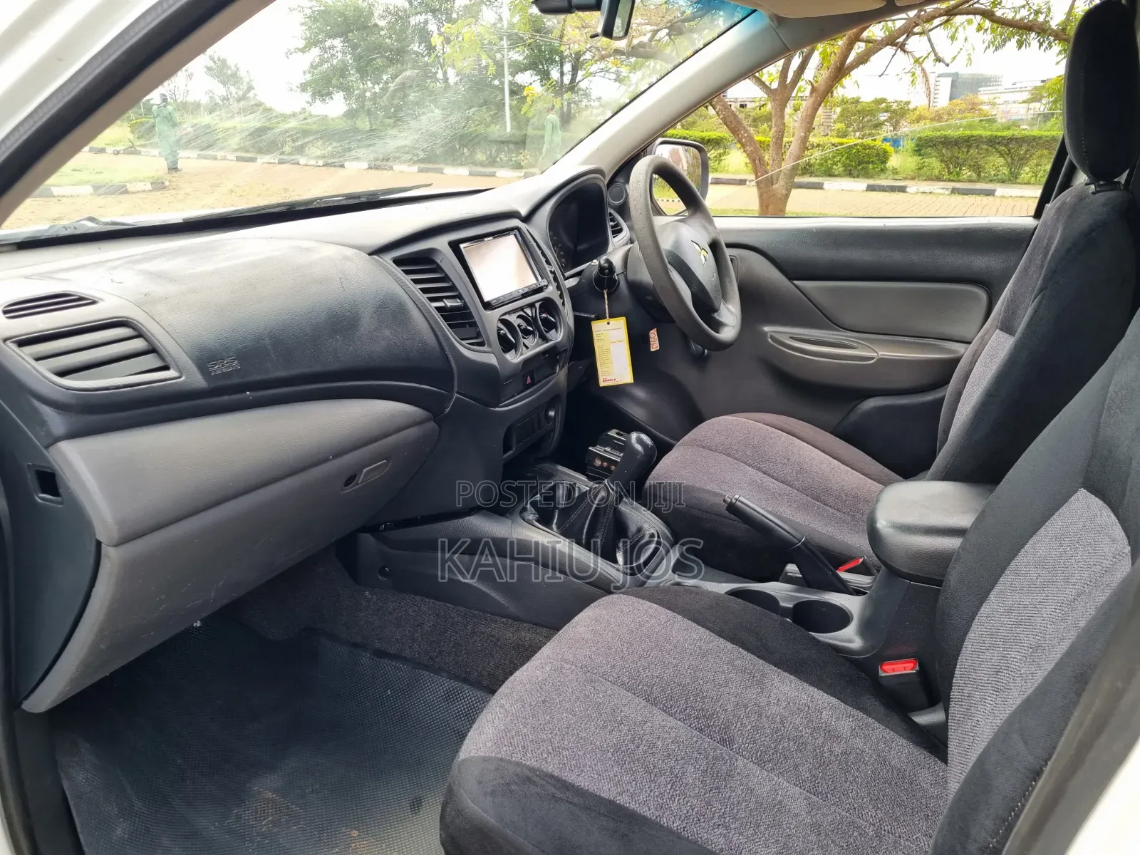 Mitsubishi L200 2015 White