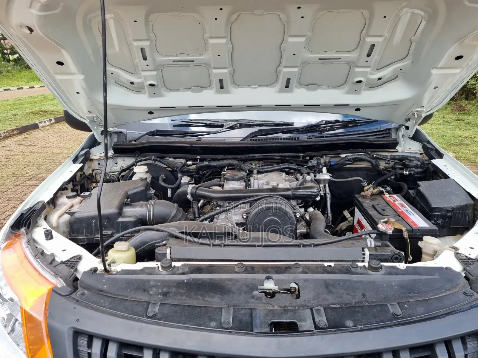 Mitsubishi L200 2015 White