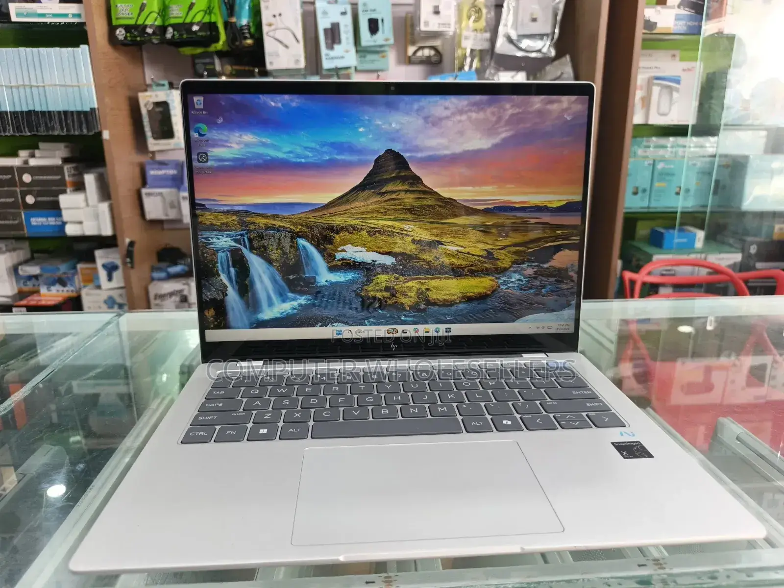 New Laptop HP 16GB Qualcomm Snapdragon X Plus SSD 1T
