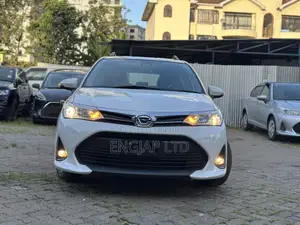 Toyota Corolla Fielder 1.5 Hybrid FWD 2019 White