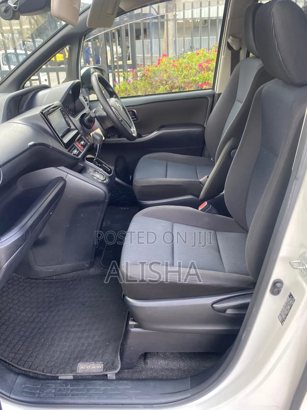 Toyota Noah 2020 White