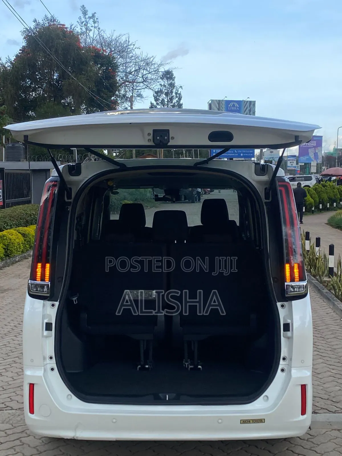 Toyota Noah 2020 White