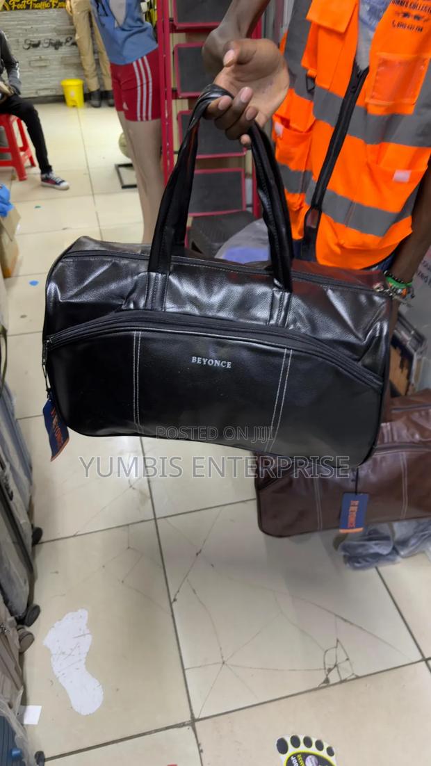 Modern ,Sleek Quality Designs Duffle Bags - thumbnail 2
