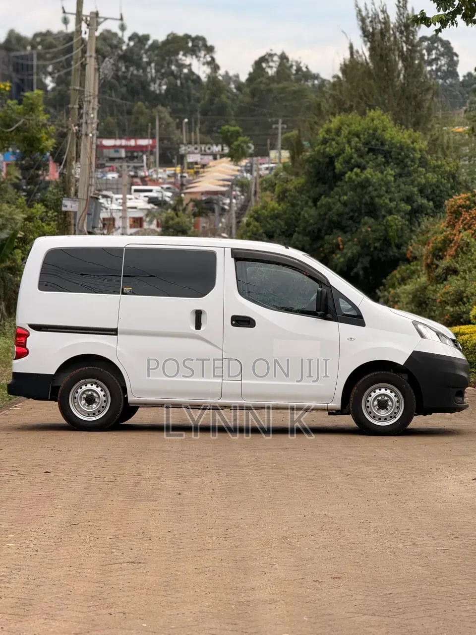 Nissan NV200 2019 White