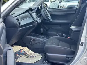 Toyota Axio 1.5 Hybrid 2WD 2019 Silver