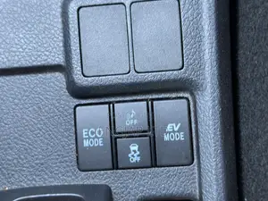 Toyota Axio 1.5 Hybrid 2WD 2019 Silver
