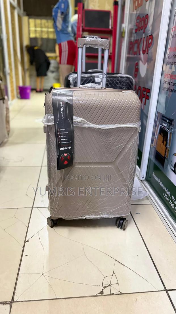 Large Rubber Suitcase 23kgs Capacity Size 2\ - thumbnail 2