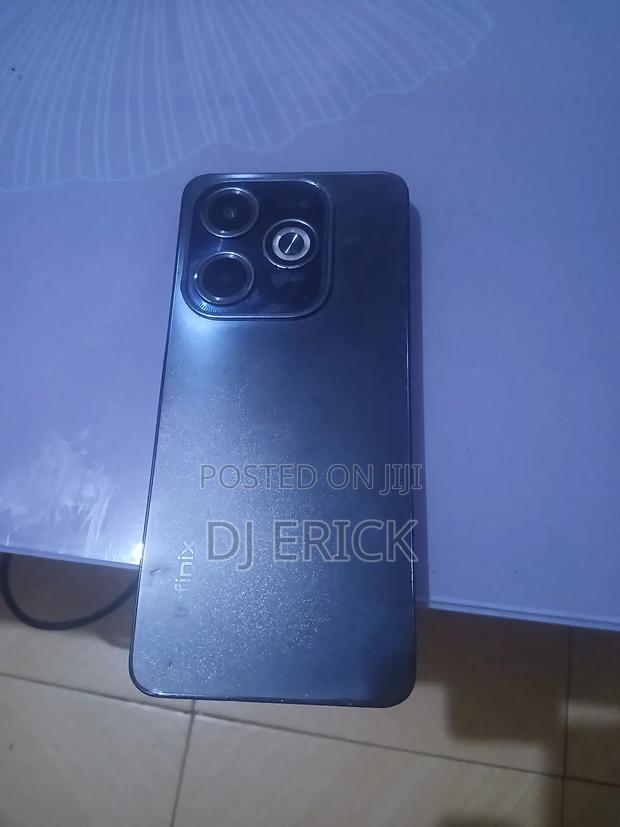 Infinix Hot 40i 128 GB Black - thumbnail 3