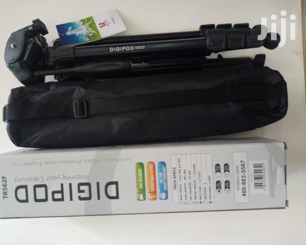 Tripod Stand TR562