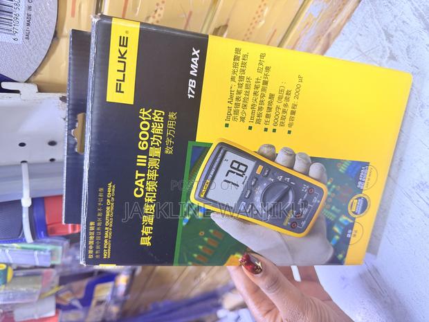 New Fluke Digital Multmetre Machine/ 17b Digital Multimeter Machine