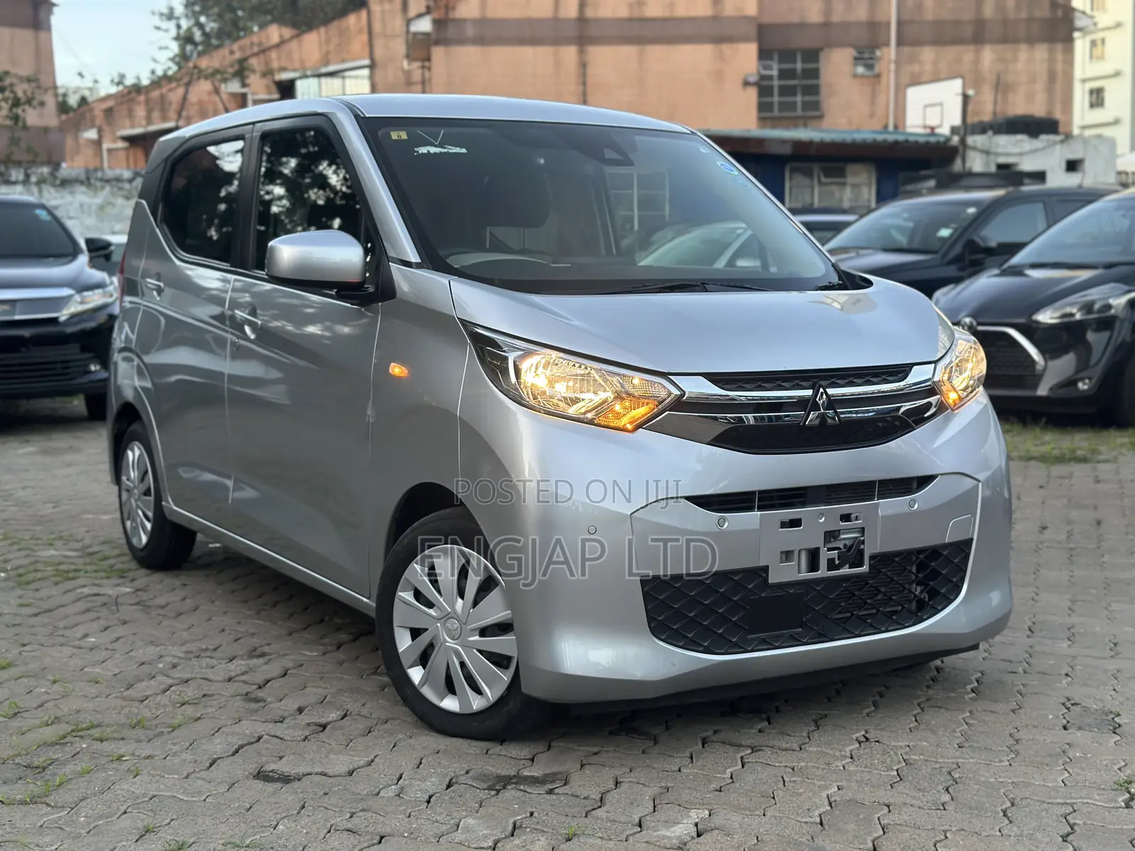 Mitsubishi EK Wagon 660 FWD 2020 Silver