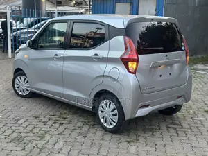 Mitsubishi EK Wagon 660 FWD 2020 Silver