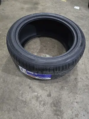 275 /40 R19 Durun (Ru06)