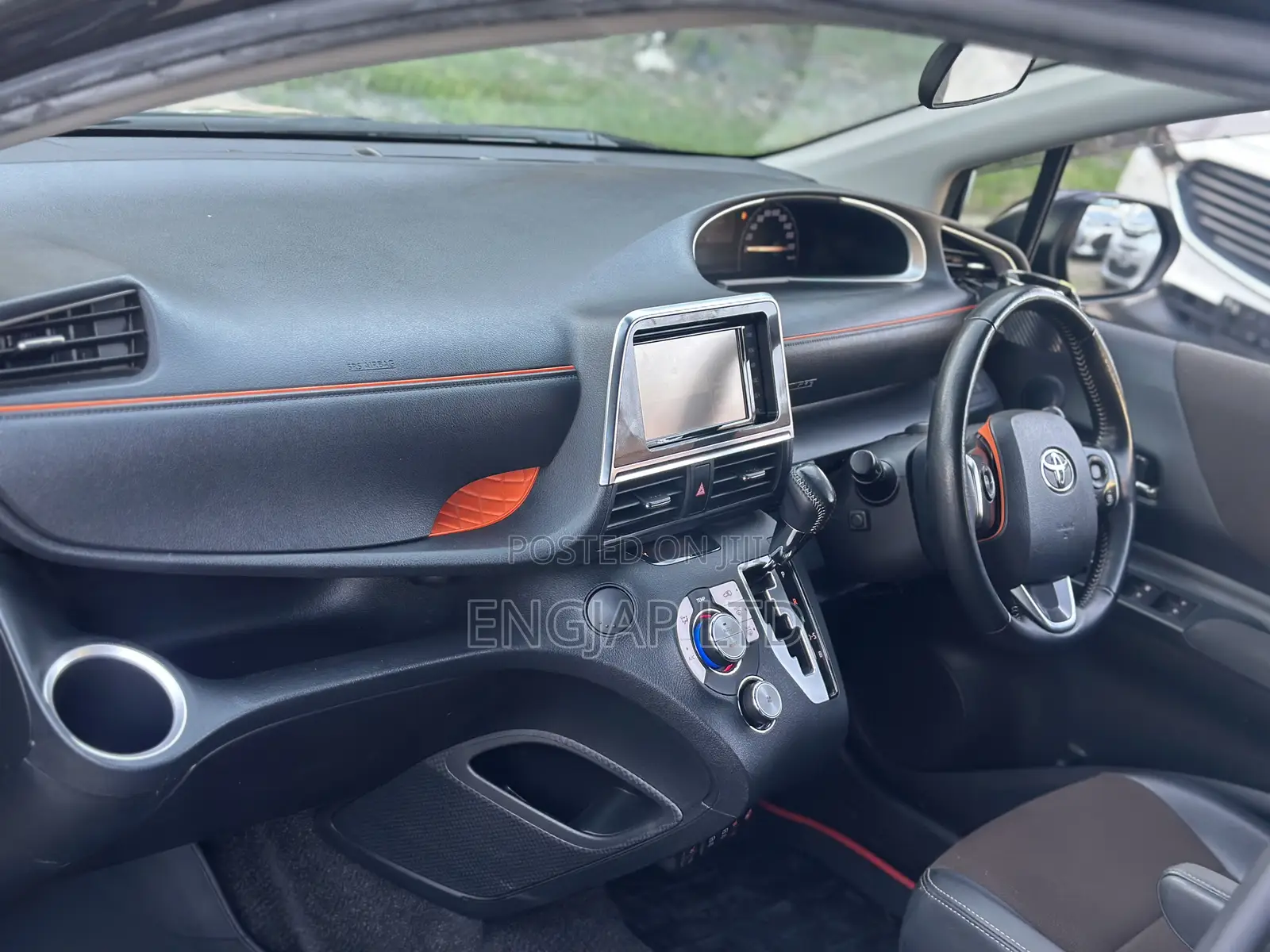 Toyota Sienta 1.5 FWD (6-seater) 2019 Black