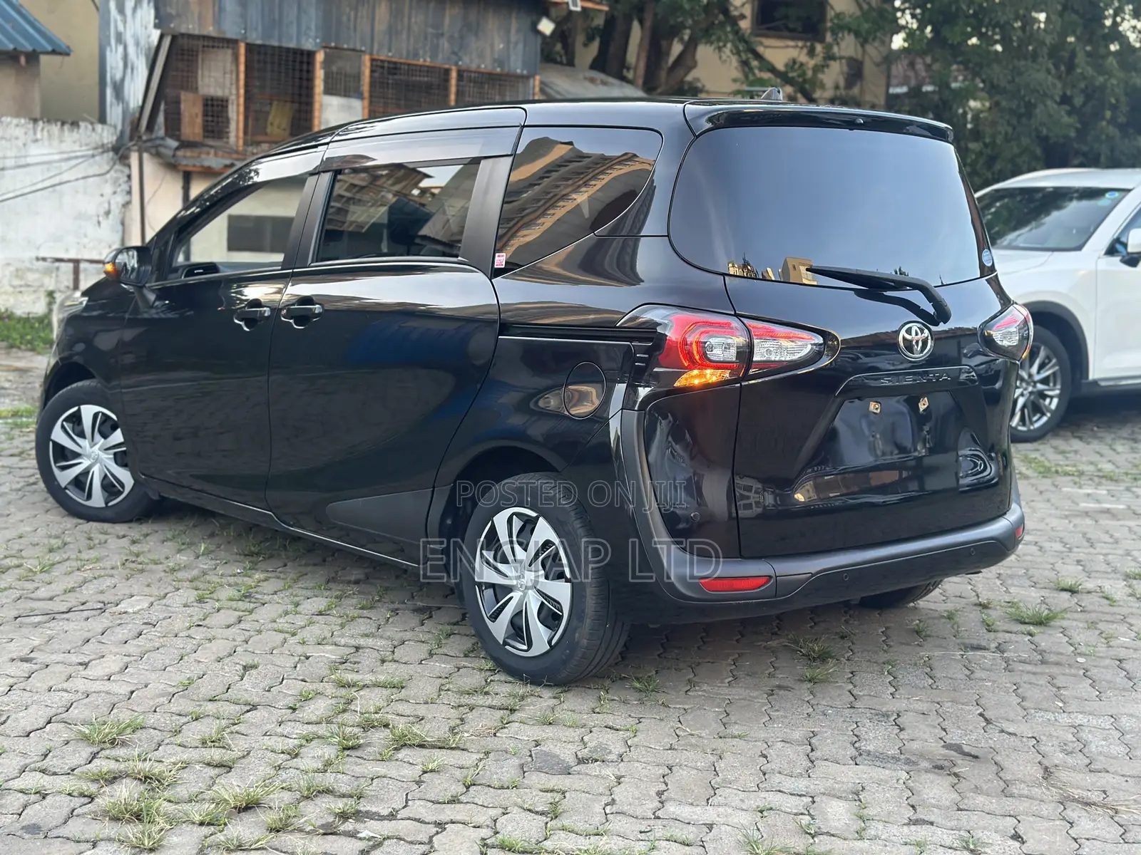 Toyota Sienta 1.5 FWD (6-seater) 2019 Black