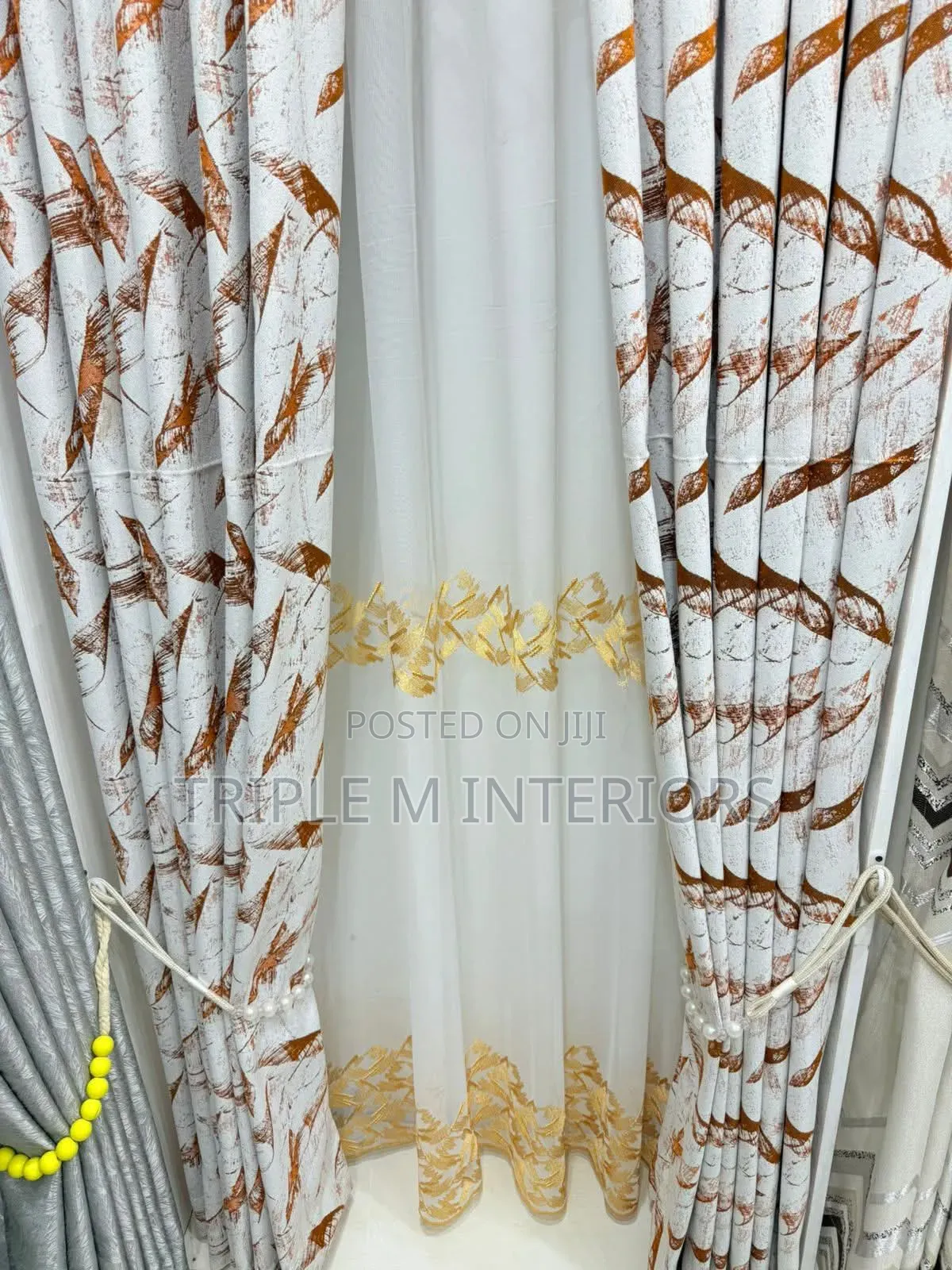 Executive Curtain for Modern Homes