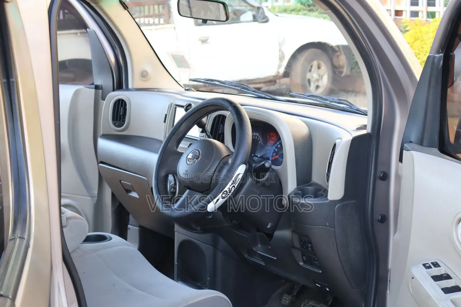 Nissan Cube 2013 Gray