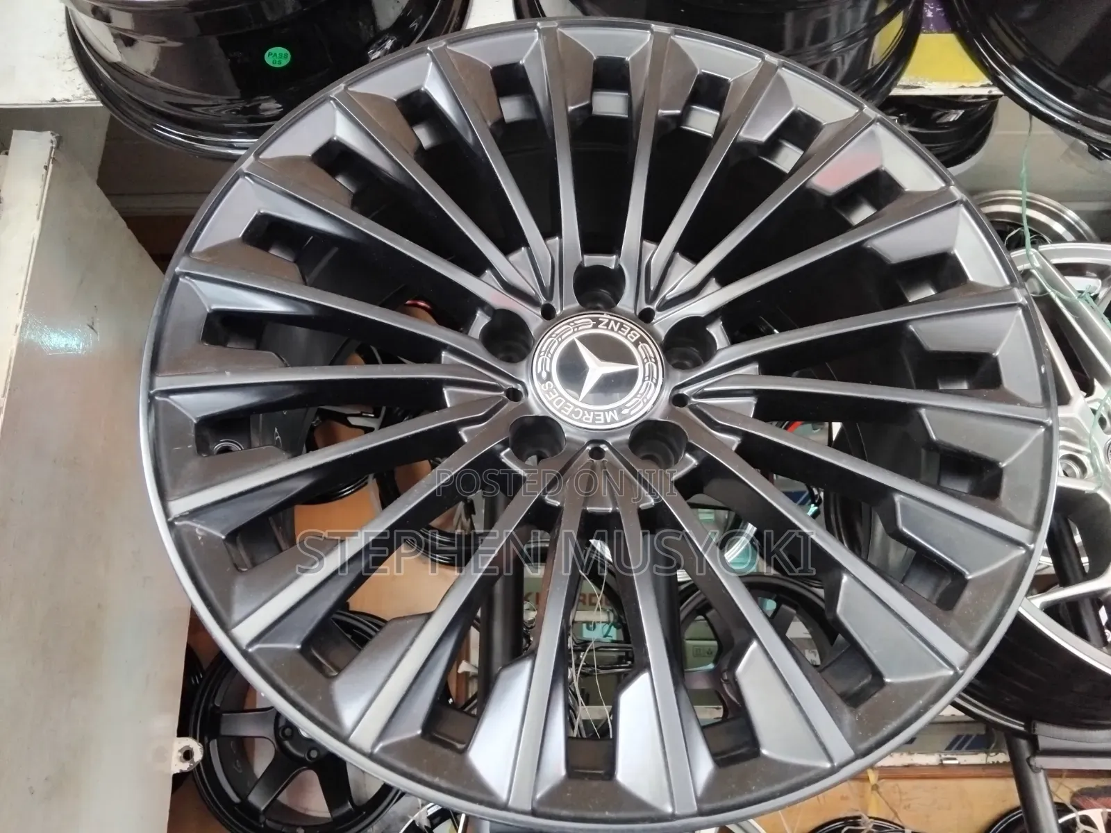 Mercedes C200 Size 18inch Black Rims