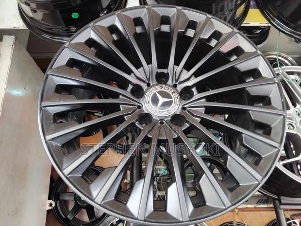 Mercedes C200 Size 18inch Black Rims
