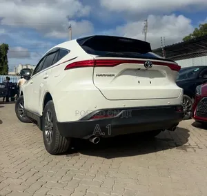 Toyota Harrier 2.0 2020 Pearl