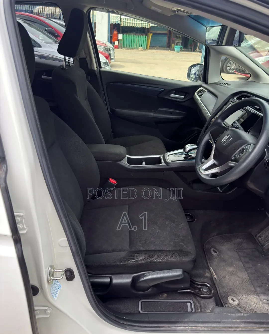 Honda Fit Shuttle 1.5 Hybrid 2WD 2019 White