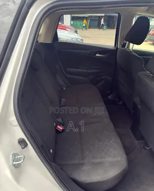 Honda Fit Shuttle 1.5 Hybrid 2WD 2019 White