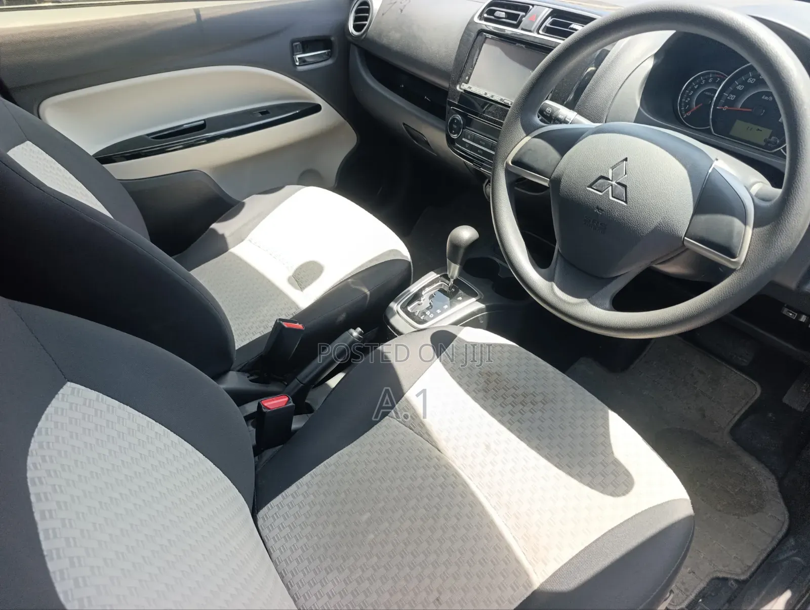 Mitsubishi Mirage 2018 Silver
