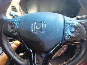 Honda Vezel 1.5 Hybrid 2WD 2019 Maroon