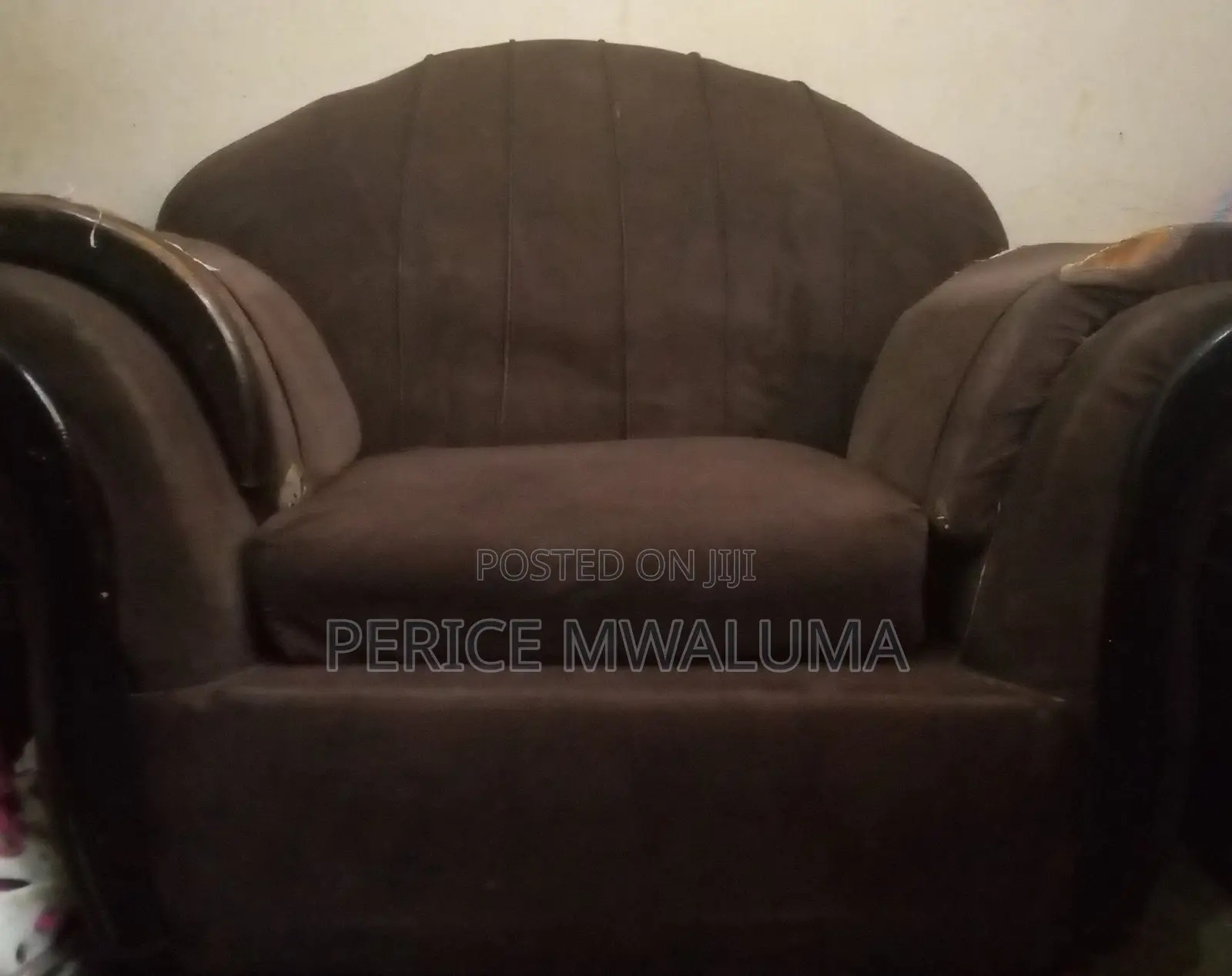Selling a 5 Seater Sofa Set.