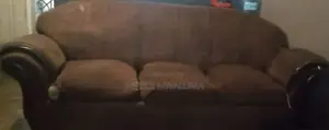 Selling a 5 Seater Sofa Set.