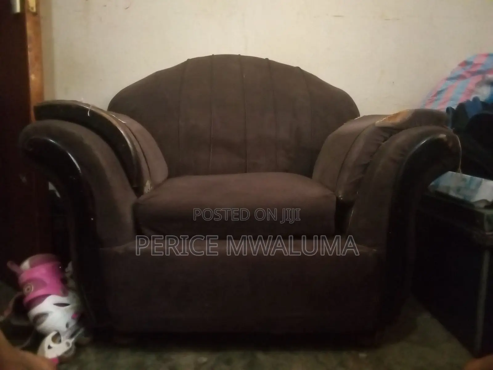 Selling a 5 Seater Sofa Set.