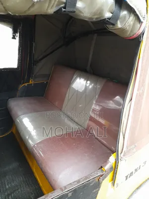 Bajaj RE 2019 Yellow