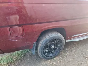 Nissan Caravan (Urvan) 2009 Red