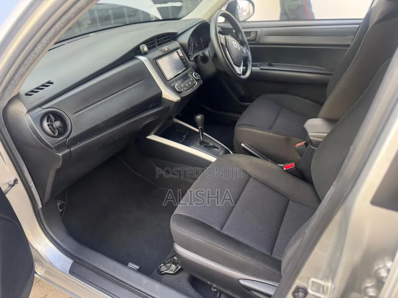 Toyota Corolla Fielder 2019 Silver