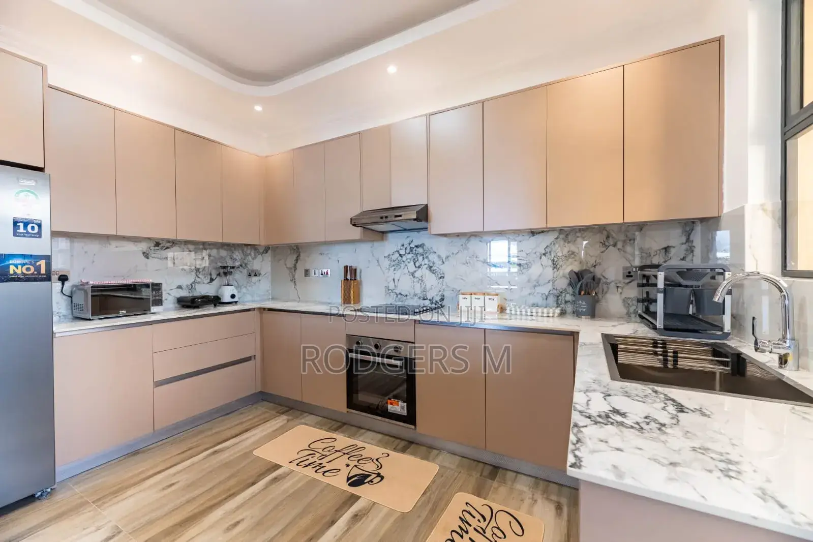 Furnished 2bdrm Apartment in Raphta Road Area for rent
