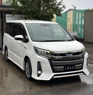 Toyota Noah 1.8 FWD Hybrid (7 seater) 2019 White