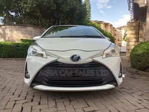 Toyota Vitz 2019 White