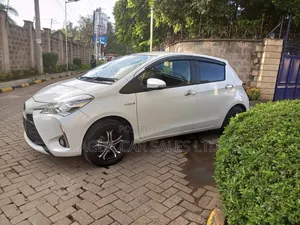 Toyota Vitz 2019 White