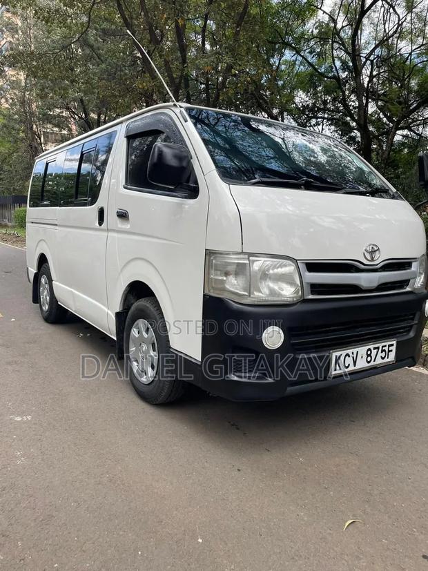 Toyota HiAce 2013 White