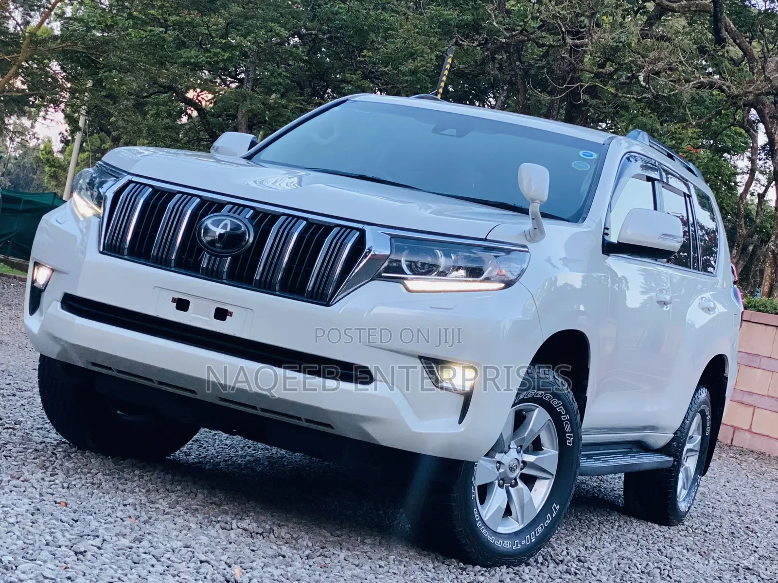 Toyota Land Cruiser Prado 2.7 2019 White
