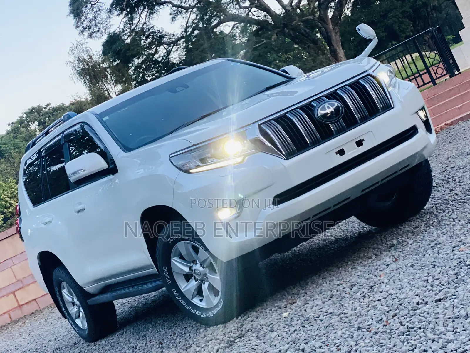 Toyota Land Cruiser Prado 2.7 2019 White