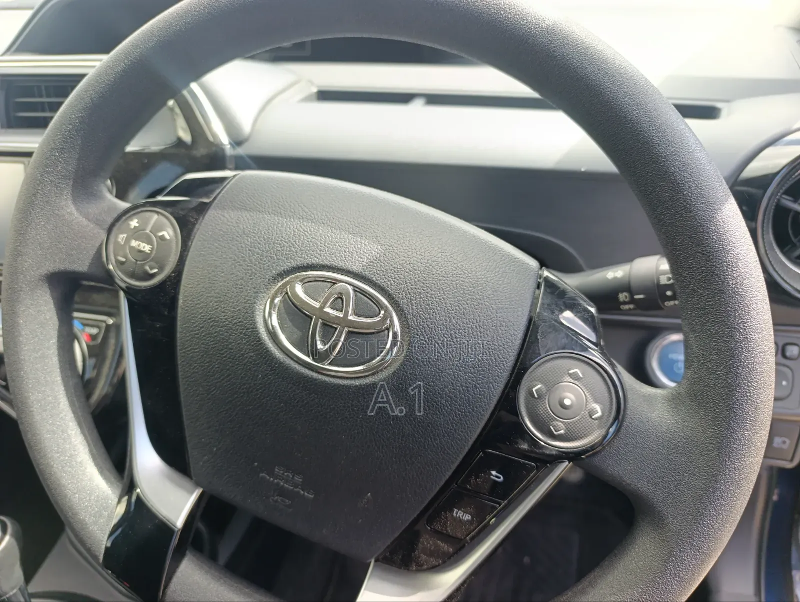 Toyota Aqua 2019 Blue