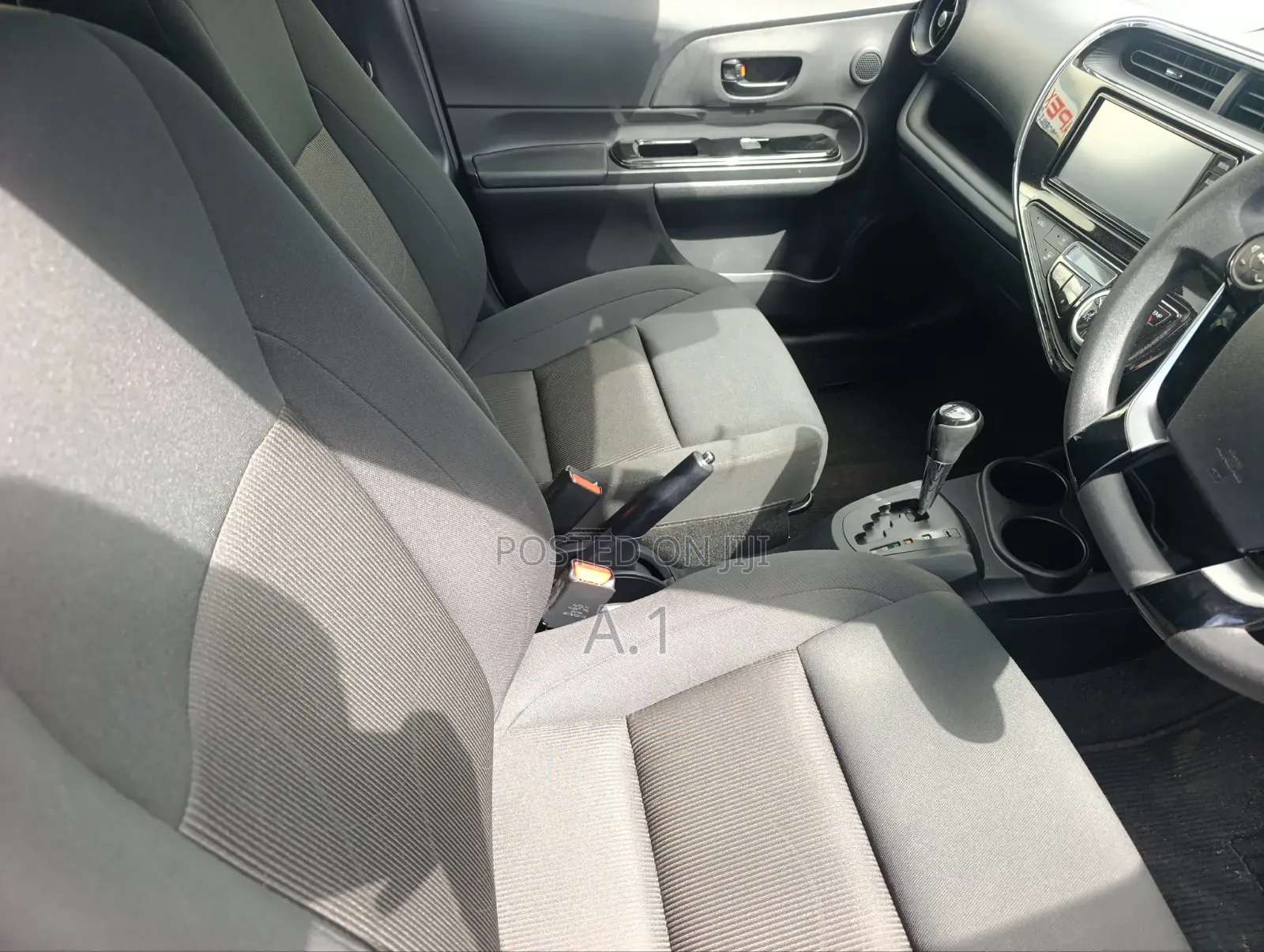 Toyota Aqua 2019 Blue