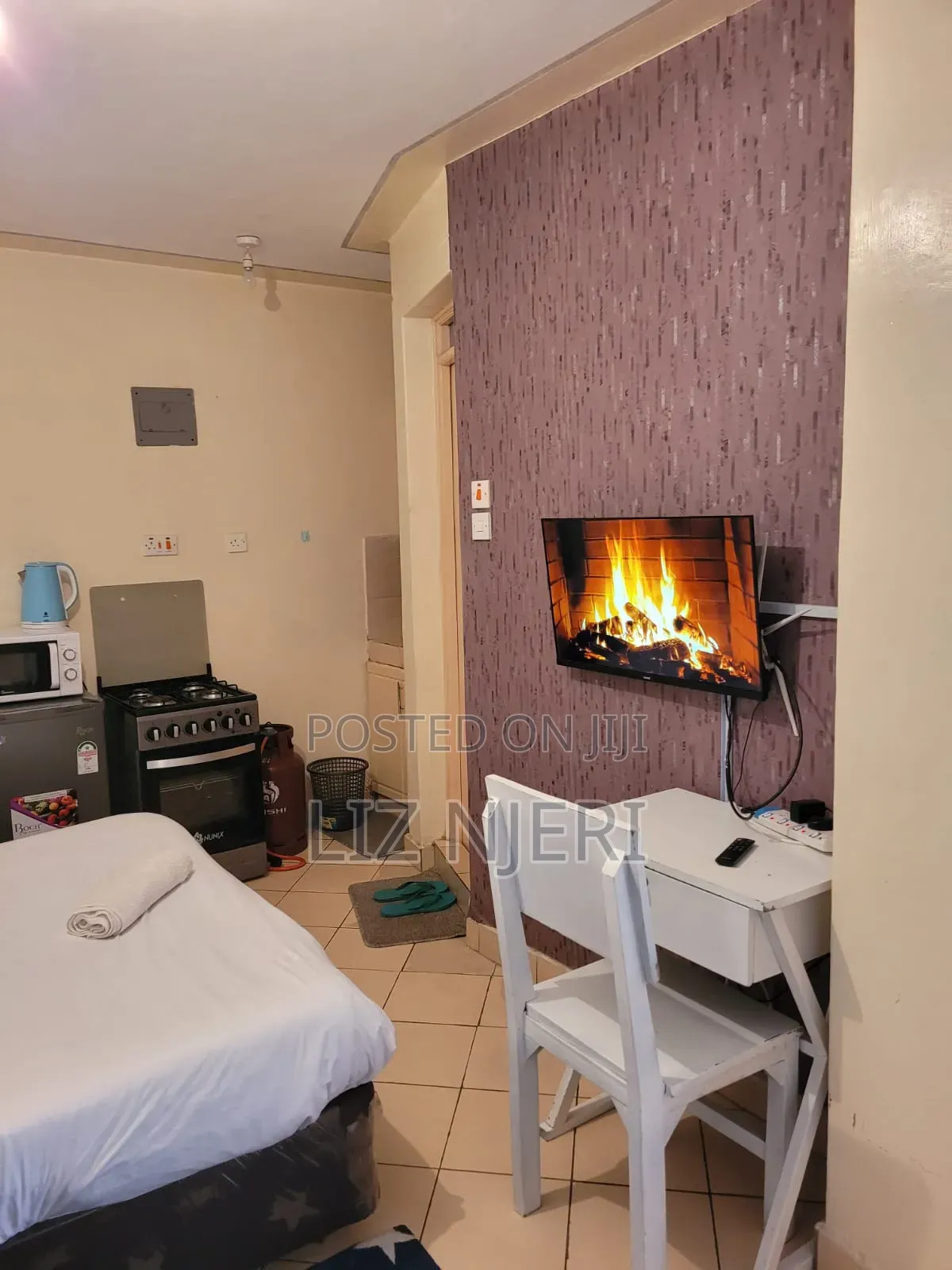 Airbnb Furnished Studio in Southb