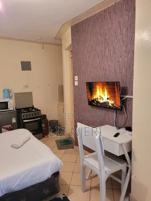 Airbnb Furnished Studio in Southb