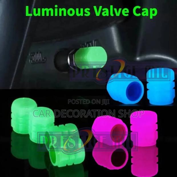 8pc Luminous Valve Caps in Green,Red,Blue,Pink