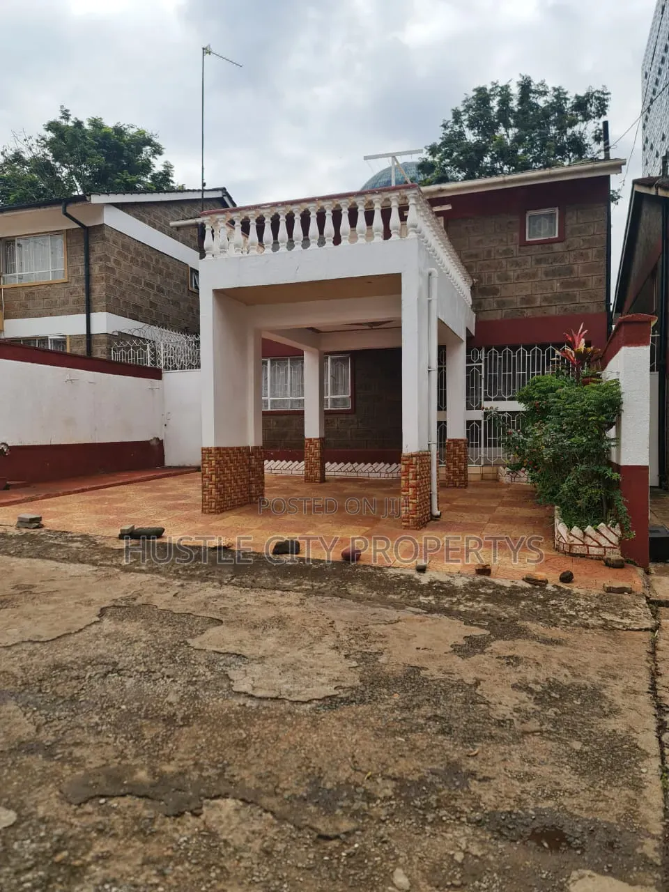 Furnished 5bdrm Mansion in Raha Estate, Raphta Road Area for rent