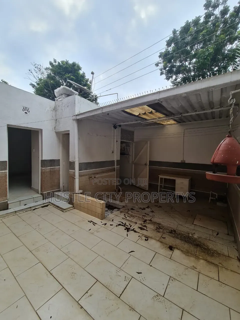 Furnished 5bdrm Mansion in Raha Estate, Raphta Road Area for rent